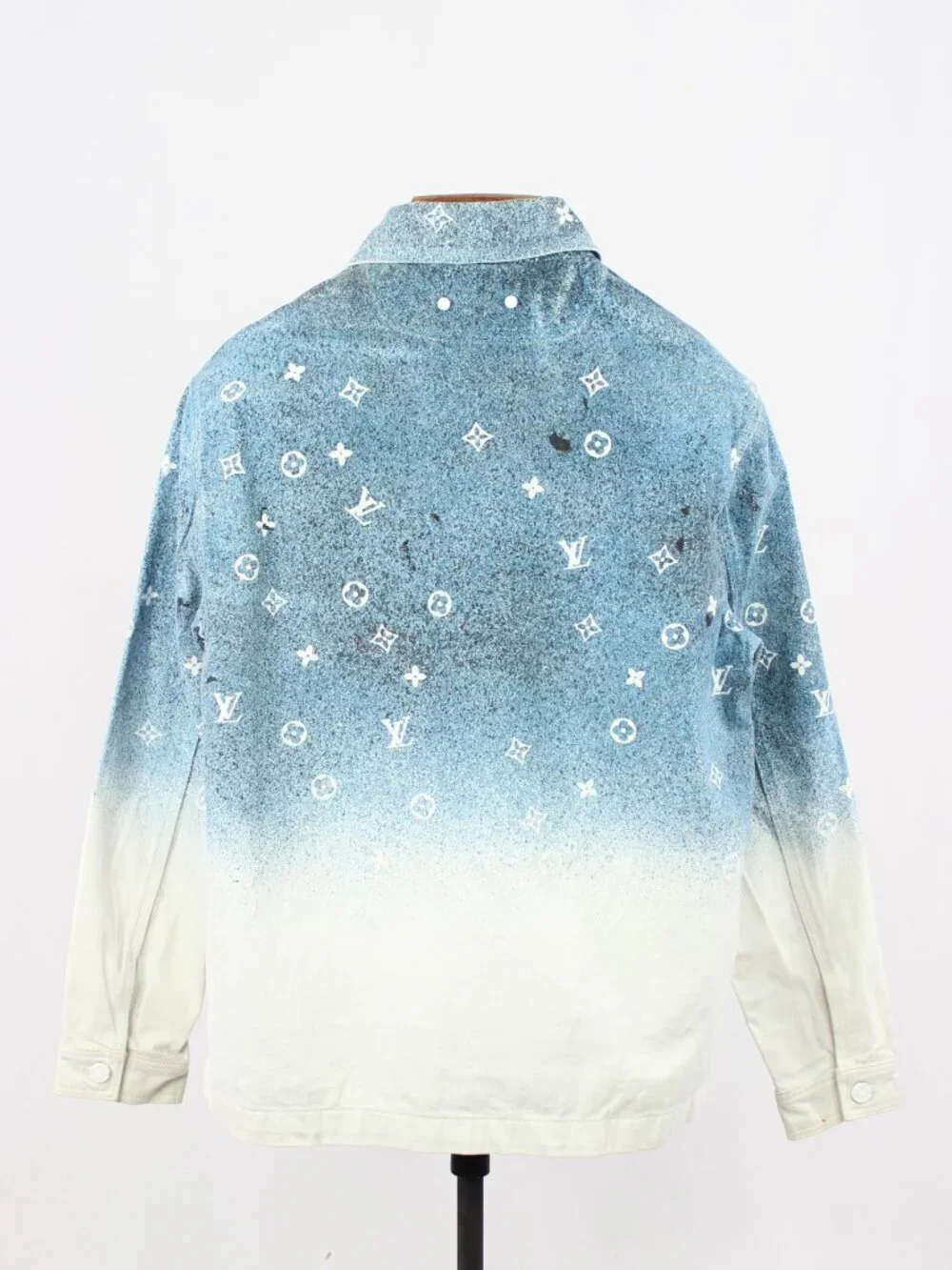 LOUIS VUITTON AW2020 Snowfall Gradient Ombre Logo Denim Overshirt, Size M - Picture 2 of 16